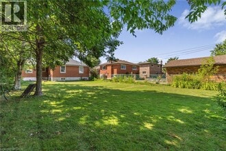 125 Warren Ave in Hamilton, ON - Building Photo - Building Photo