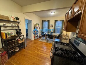 58 Medford St, Unit 1 in Somerville, MA - Building Photo - Building Photo