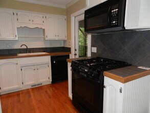 728 Dividing Ridge Dr in Hoover, AL - Building Photo - Building Photo