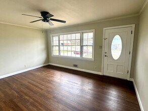 318 Leola Dr in Griffin, GA - Building Photo - Building Photo