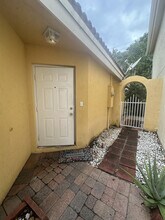3427 Commodore Ct in West Palm Beach, FL - Building Photo - Building Photo