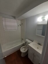 1824 W 14th St, Unit 3 in Jacksonville, FL - Building Photo - Building Photo