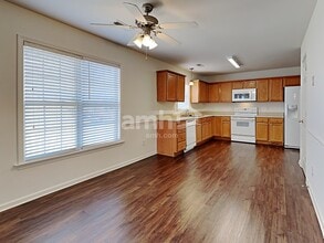 1843 Longmont Dr in Kernersville, NC - Foto de edificio - Building Photo