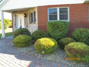 35 Acampora Dr in Wallkill, NY - Building Photo - Building Photo
