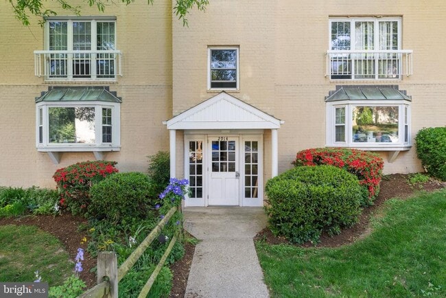 2914 Willston Pl-Unit -301 in Falls Church, VA - Building Photo - Building Photo