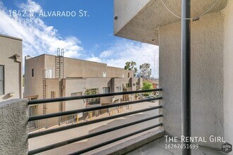 1842 N Alvarado St in Los Angeles, CA - Building Photo - Building Photo