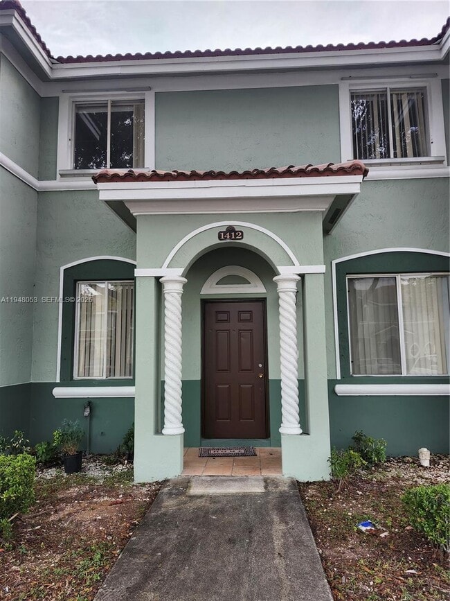 property at 1412 SE 24th Ct