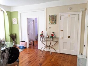 41 Hutton St in Jersey City, NJ - Building Photo - Building Photo