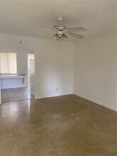 258 NE 41st St in Oakland Park, FL - Building Photo - Building Photo