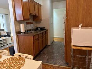 1060 W Hollywood Ave in Chicago, IL - Building Photo - Building Photo