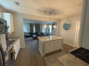571 Cross Park Ln in Summerville, SC - Building Photo - Building Photo