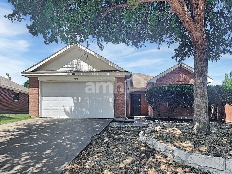 1898 Barton Springs Dr in Little Elm, TX - Building Photo