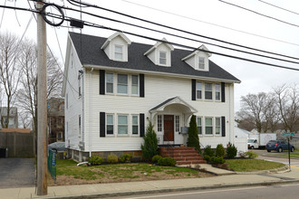 100 Robertson St in Quincy, MA - Building Photo - Building Photo