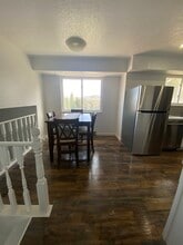 2122 Colonial Ln, Unit Upstairs in Pocatello, ID - Foto de edificio - Building Photo