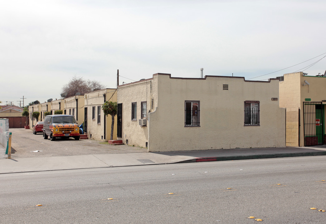 4650 Gage Ave in Bell, CA - Building Photo