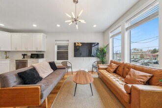 183 Gates Ave in Jersey City, NJ - Building Photo - Building Photo