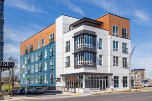 Jolene Vacation Rentals in Nashville, TN - Building Photo