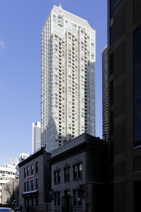 The Fordham in Chicago, IL - Building Photo