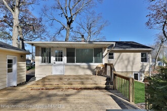 65 Grand Ave in Toms River, NJ - Building Photo - Building Photo