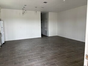 311 Rosalinda Dr in Del Rio, TX - Building Photo - Building Photo