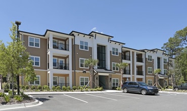 RCM Acquisition LLC (Broxton Bay) in Jacksonville, FL - Building Photo - Building Photo
