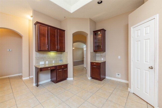 property at 2201 Signal Hill Dr