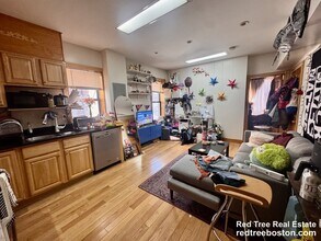 11 Tabor Pl, Unit 1 in Brookline, MA - Foto de edificio - Building Photo