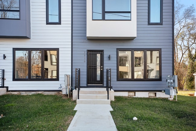 2520 Elvans Rd SE in Washington, DC - Building Photo - Building Photo