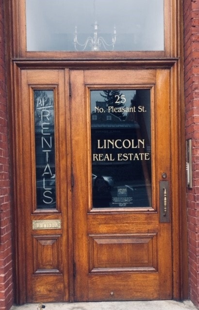 25 N Pleasant St, Unit 3N in Amherst, MA - Building Photo