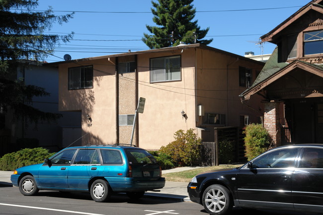 807-811 Laurel Ave in San Mateo, CA - Building Photo - Building Photo