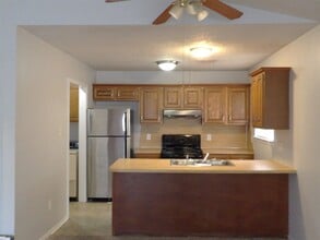 6806 NW Willow Springs Dr in Lawton, OK - Building Photo - Building Photo