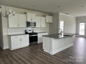 7899 Iron Rd in Sherrills Ford, NC - Building Photo - Building Photo