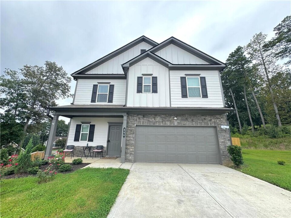 466 Treadstone Dr in Dalton, GA - Building Photo