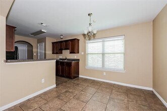 7648 Rainbow Creek Dr in Fort Worth, TX - Foto de edificio - Building Photo