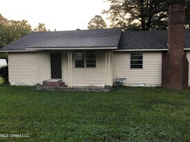 940 Dougherty St in Coldwater, MS - Building Photo
