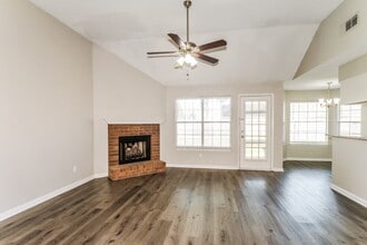 7550 Roundleaf Dr, Unit N/A-1206 in Memphis, TN - Building Photo - Building Photo