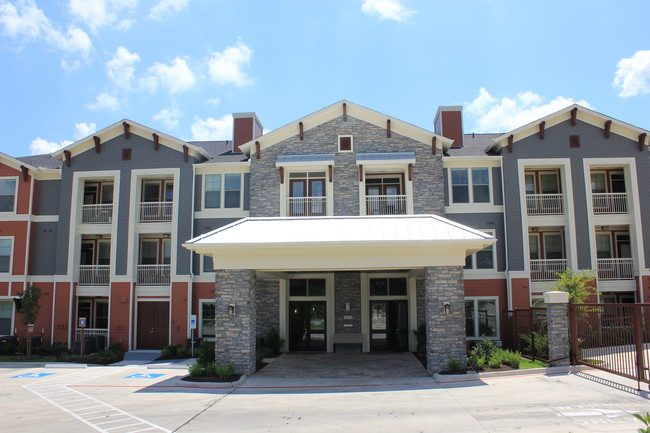 Belle Towers in Brenham, TX - Building Photo - Building Photo