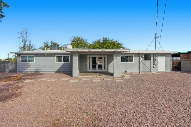 property at 8310 E Kenyon Dr