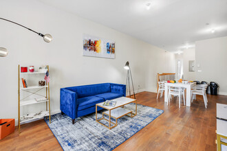 30 Meserole St in Brooklyn, NY - Building Photo - Building Photo