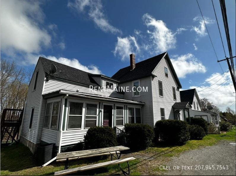 1237 State St in Veazie, ME - Building Photo