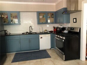 2920 Windsor Rd in Austin, TX - Building Photo - Building Photo