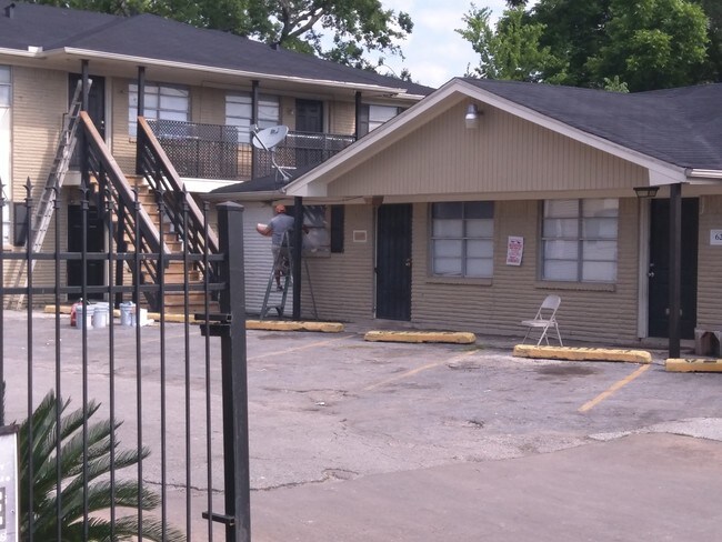 6204 Culberson St in Houston, TX - Building Photo - Building Photo