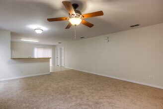 735 Windrose Dr in Orlando, FL - Building Photo - Building Photo