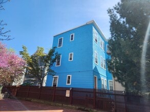 410 Norfolk St, Unit 3 in Cambridge, MA - Building Photo - Building Photo