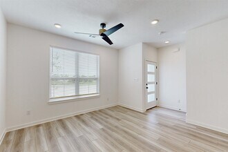1239 Dorothy Ln in College Station, TX - Building Photo - Building Photo