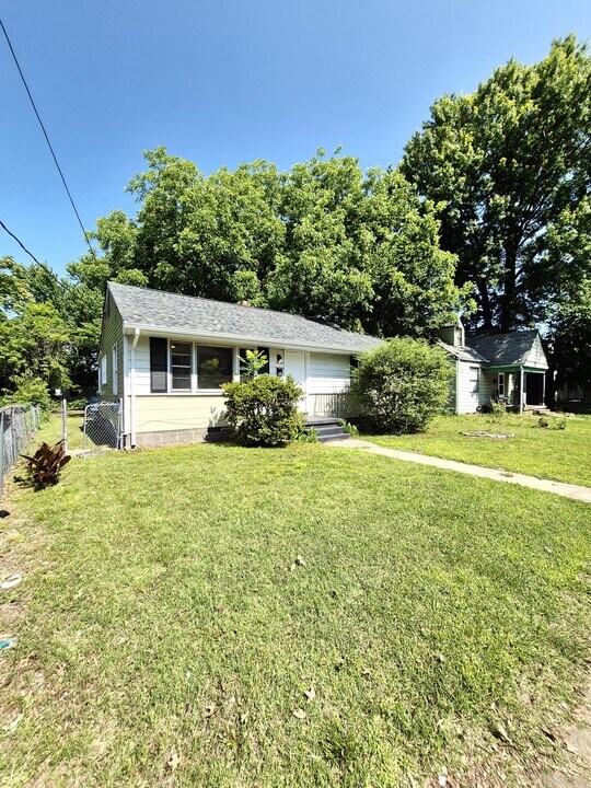 1510 Mechanicsville Tpke in Richmond, VA - Building Photo