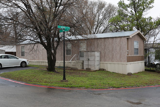 Meadow Creek Ranch in Irving, TX - Building Photo - Building Photo