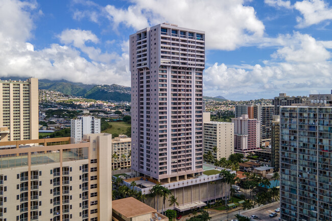 Royal Kuhio in Honolulu, HI - Foto de edificio - Building Photo