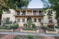 Building Photo - 1338-1352 N Harper Ave Apartments in Los Angeles, California