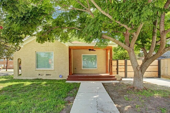 2401 Eagle St in Houston, TX - Building Photo - Building Photo